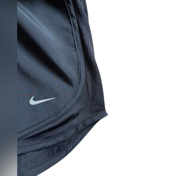 NWT Nike Tempo 3” black mid rise shorts size women’s XL - Picture 2 of 8